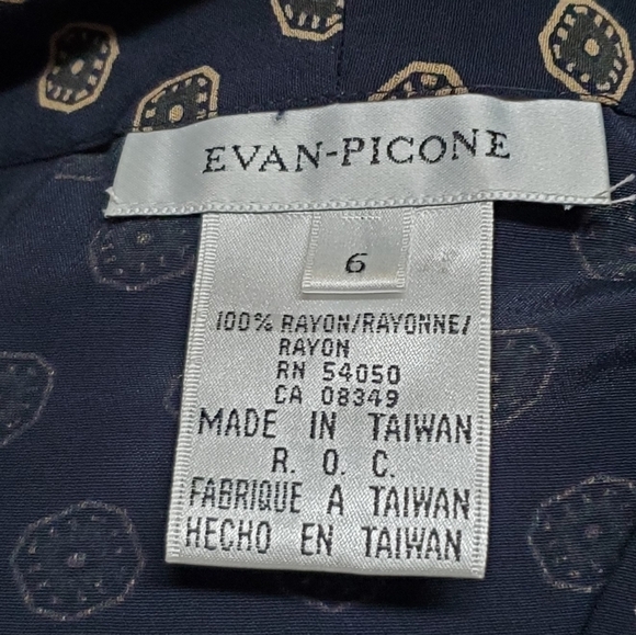 Vintage Evan Picone Dark Blue Gold Print Pleated Wide Shoulder Button Up Blouse - Picture 13 of 13